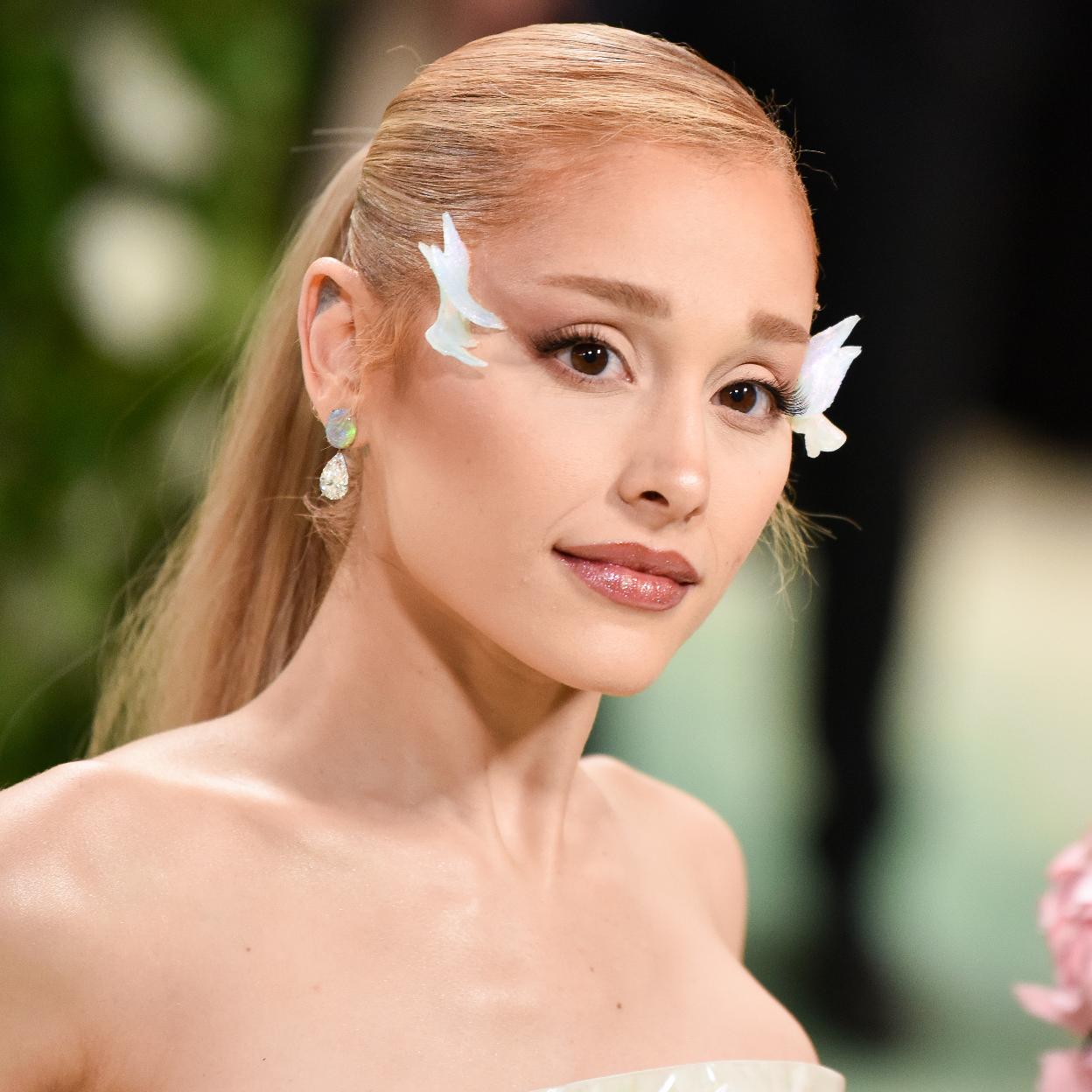 Ariana Grande en la última edición de la glamurosa Gala MET. 