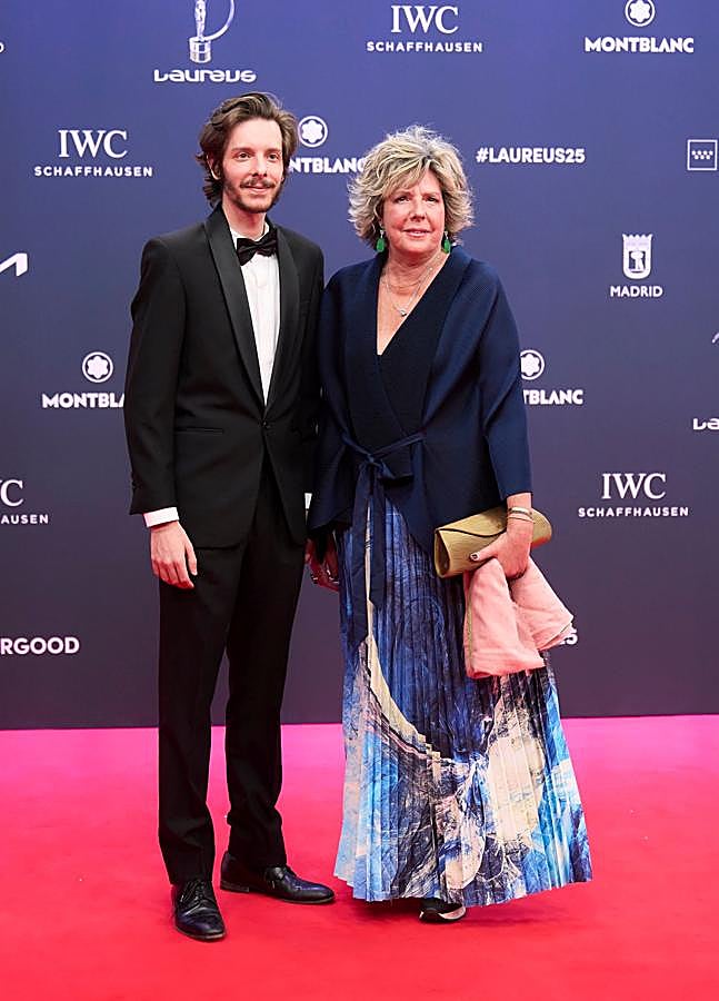 Imagen - No es habitual que Simoneta Gómez-Acebo acuda a una alfombra roja con uno de sus hijos./LIMITED PICTURES