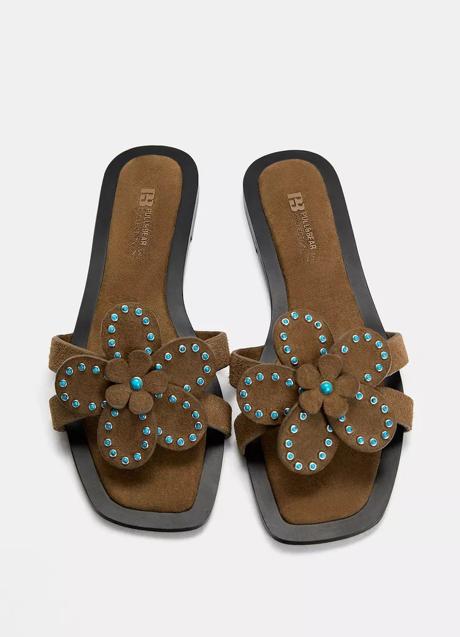 Imagen - Sandalias planas de Pull & Bear (29,99 euros)