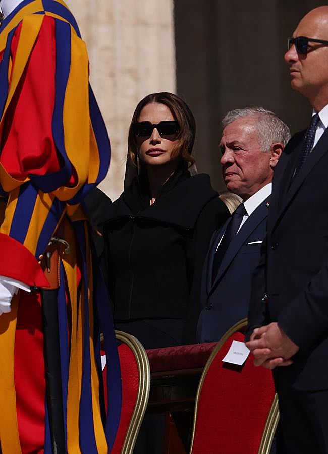 Imagen - Rania de Jordania en el funeral del Papa Francisco 1 (GETTY)
