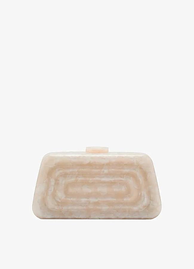 Imagen - Bolso desigual blanco de Mango, 49,99 euros.