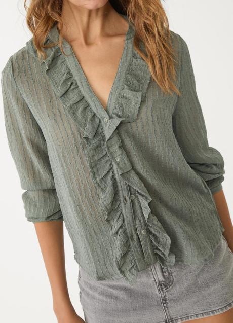 Imagen - Camisa fluida de Stradivarius (19,99 euros)