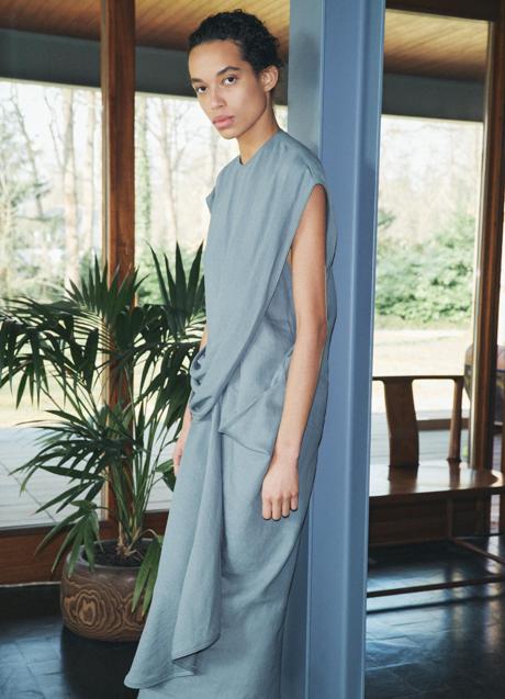 Imagen - Vestido midi de Zara (79,95 euros)