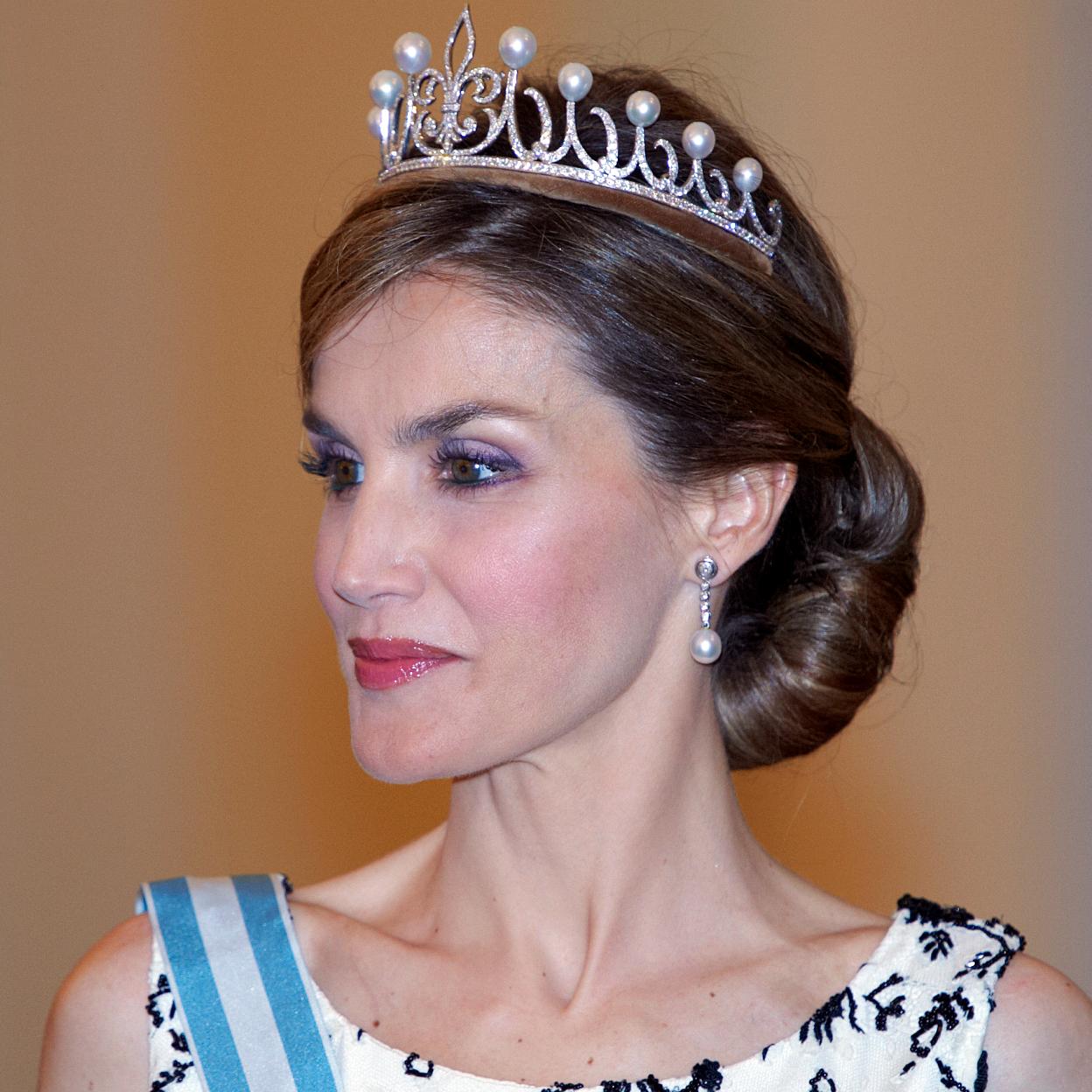La reina Letizia luciendo la tiara Princesa. 