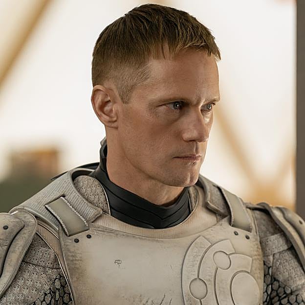 Alexander Skarsgard como Matabot en la serie a la que da nombre.