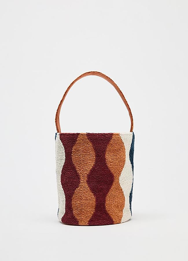 Imagen - Mini saca cinlíndrica colores de Zara (29,95€)