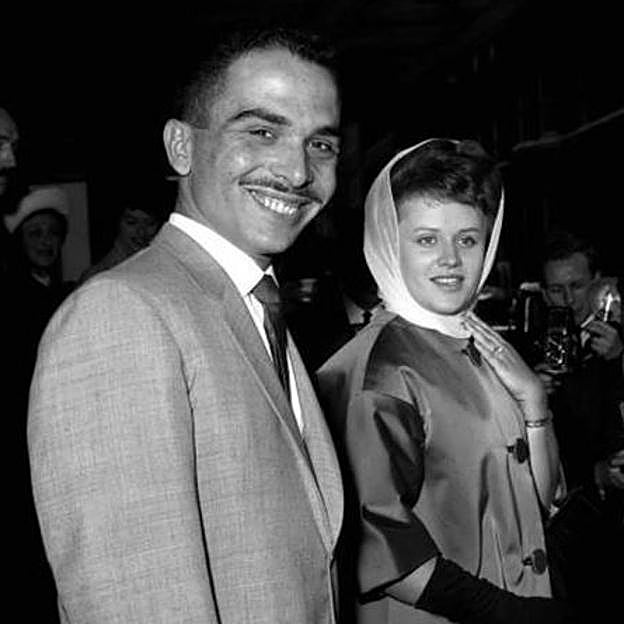 Hussein y Muna de Jordania, en una imagen de 1962. 