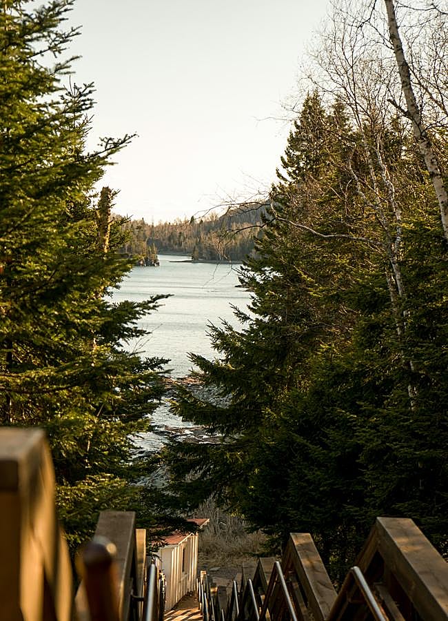 Imagen - Un lago como el de la imagen, el Leech, es el escenario del crimen que investiga la detective Van. / Matt Barton/UNSPLASH