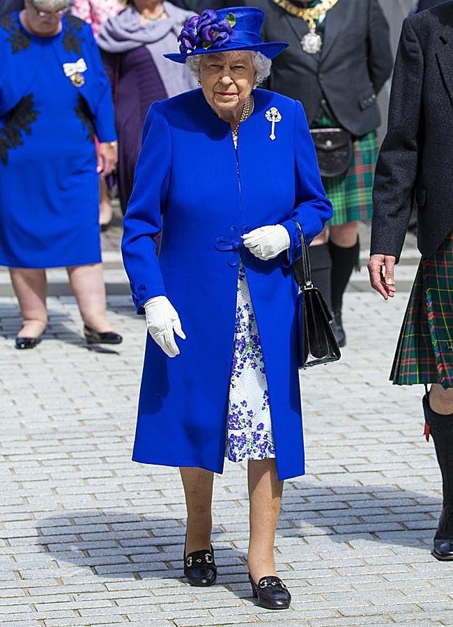 Imagen - Isabel II con look en azul eléctrico en 2019/ GTRES
