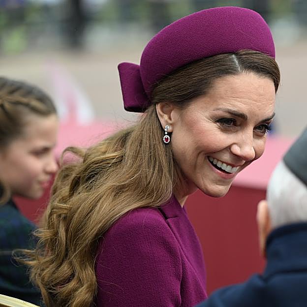 Por qué las royals lucen cada vez más cantidad de pelo
