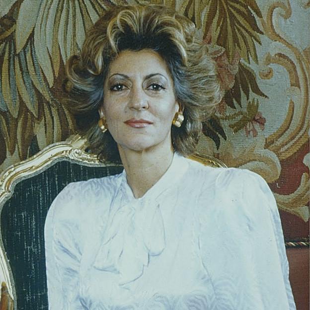 Las sorprendentes vidas de Carlos y Ana, los hijos menos conocidos de Pitita Ridruejo: banca, política y una boda mediática