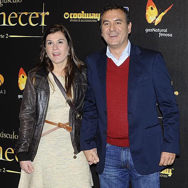 Roberto Brasero, en una de sus escasas apariciones públicas con su mujer. 