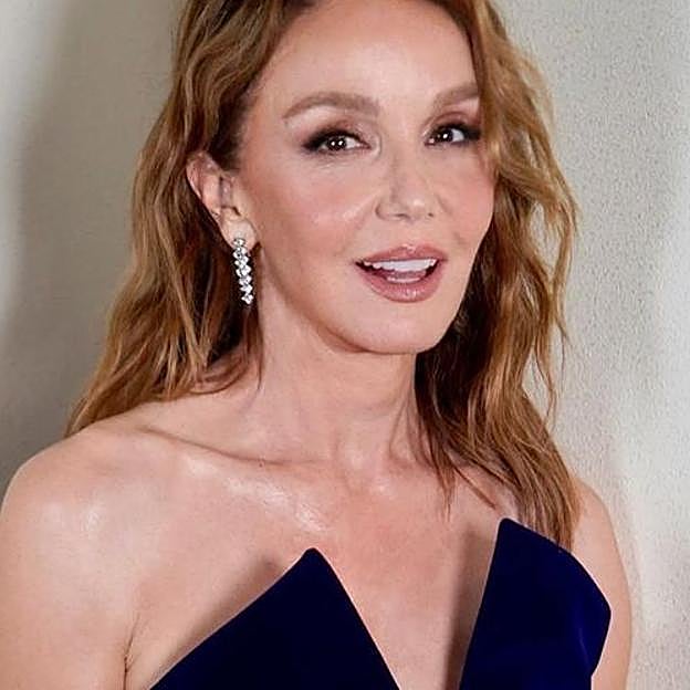 Este es el nuevo contorno de ojos favorito de mi madre de 60 años por su efecto antiarrugas visible