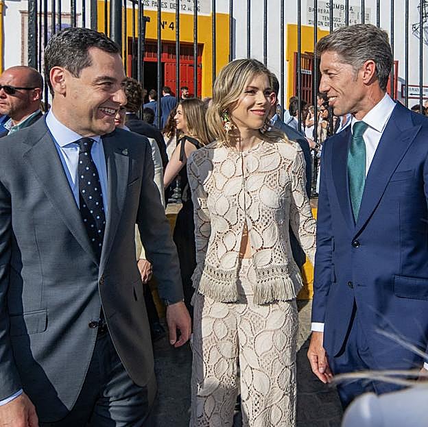 Juan Manuel Moreno Bonilla, Manuela Villena y Manuel Escribano.