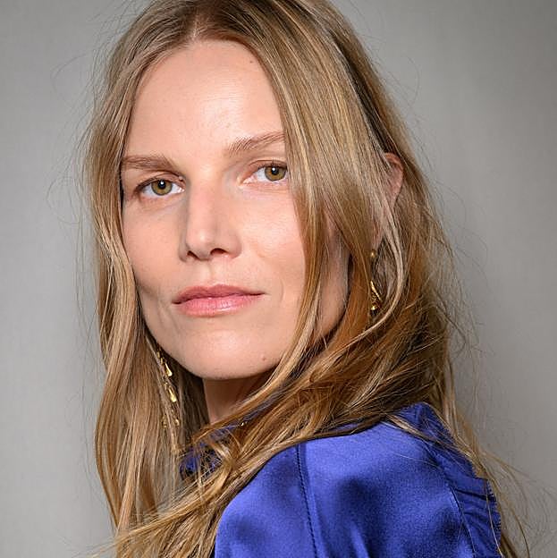 Anna Fuster, experta en dermocosmética: «Los exosomas reprograman las células envejecidas o dañadas»