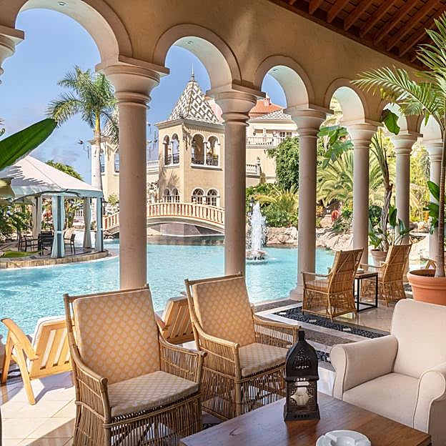 Imagen principal - Instalaciones y vistas del Hotel Bahía del Duque.