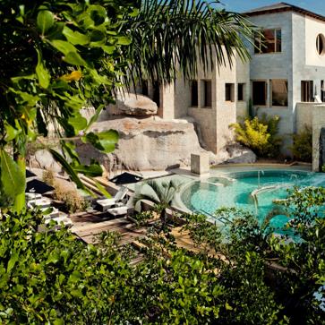 Imagen secundaria 1 - Vista general, Spa y entrada del Hotel Bahía del Duque, en Tenerife.
