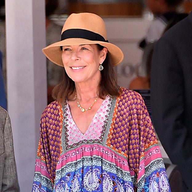 La escapada sorpresa de Carolina de Mónaco a Cuba con su hija Alexandra de Hannover y su novio: baile, premios y un autorretrato