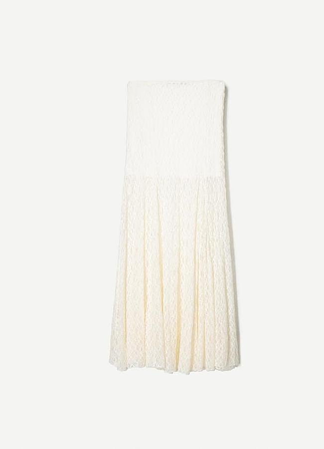 Imagen - Falda midi de encaje en blanco de Bershka.