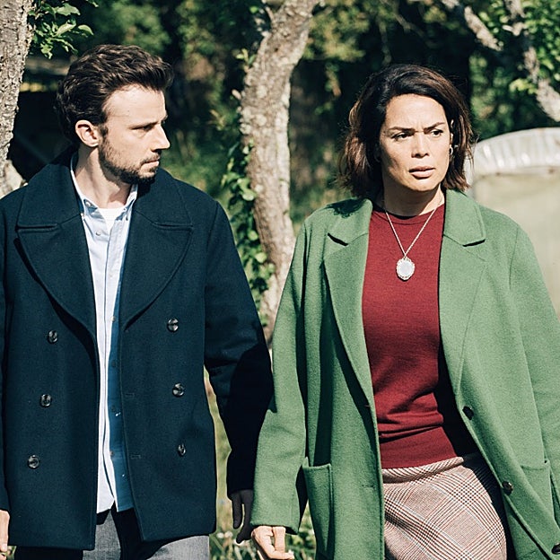 Charlie (Lola Dewaere) y Sammy (Tom Villa) durante una investigación de la serie. 