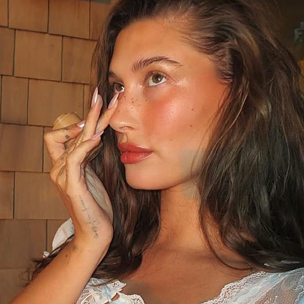 Mercadona lanza el bolígrafo mágico que necesitas para hacerte la manicura glazed en casa con acabado profesional