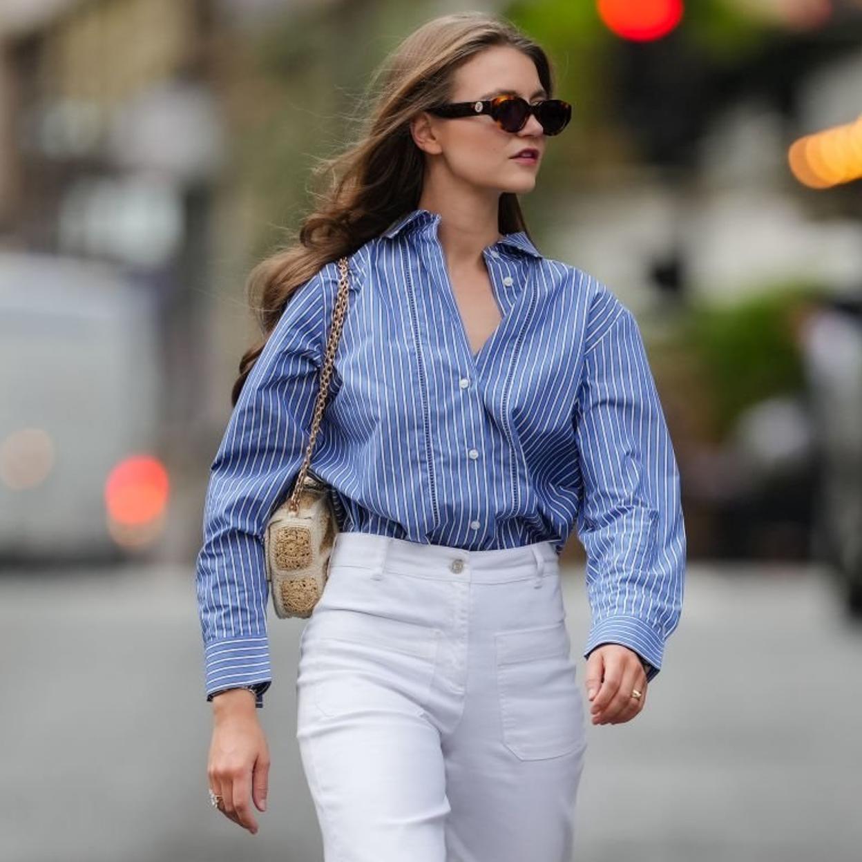 Si quieres renovar tus pantalones esta primavera, apuesta por los diseños de color blanco.