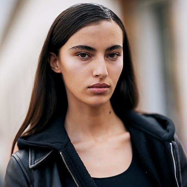 Este es el lápiz labial que recomiendan todas las expertas en belleza: dura 24 horas, aporta volumen y queda muy natural