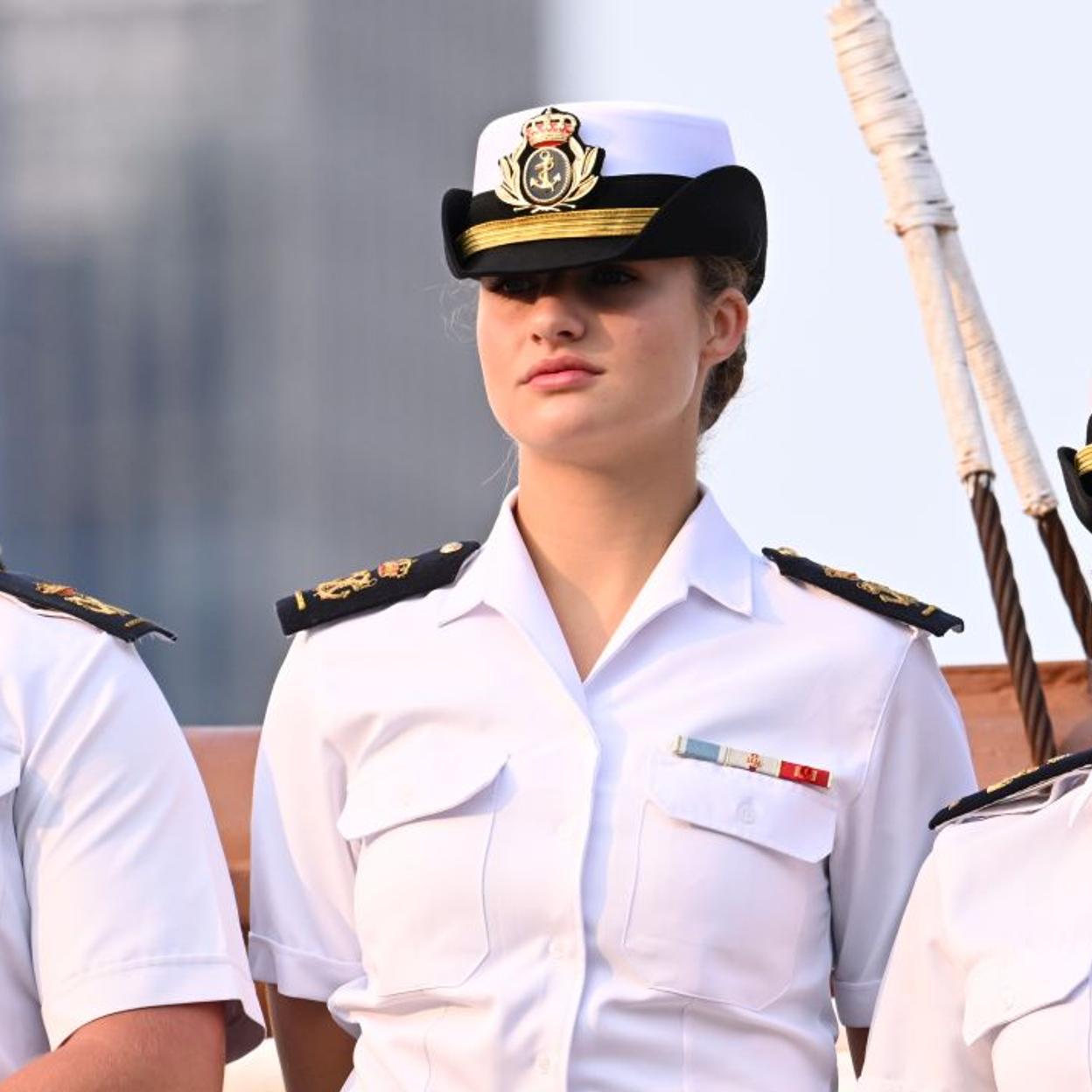 La princesa Leonor en el buque escuela Elcano a su llegada a Nueva York. 