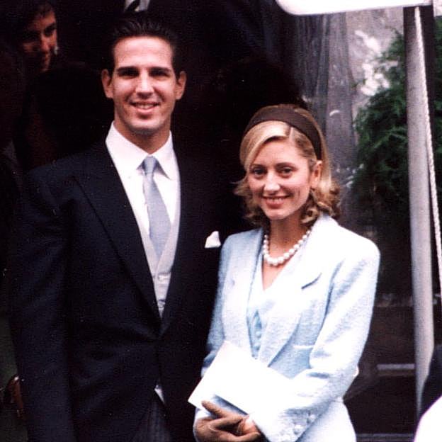 Una de las primeras imágenes juntos de Pablo de Grecia y Marie-Chantal Miller, en 1995. 