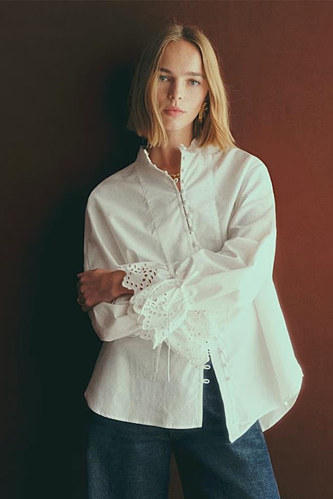 Blusa blanca Faria de Sézane.