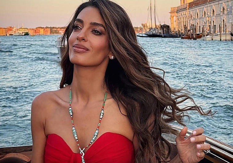 Amal Clooney (48 años) y mi madre (55 años) usan la misma base de maquillaje para una piel perfecta