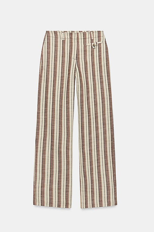 Pantalón estampado de rayas de Zara (23,99 euros)