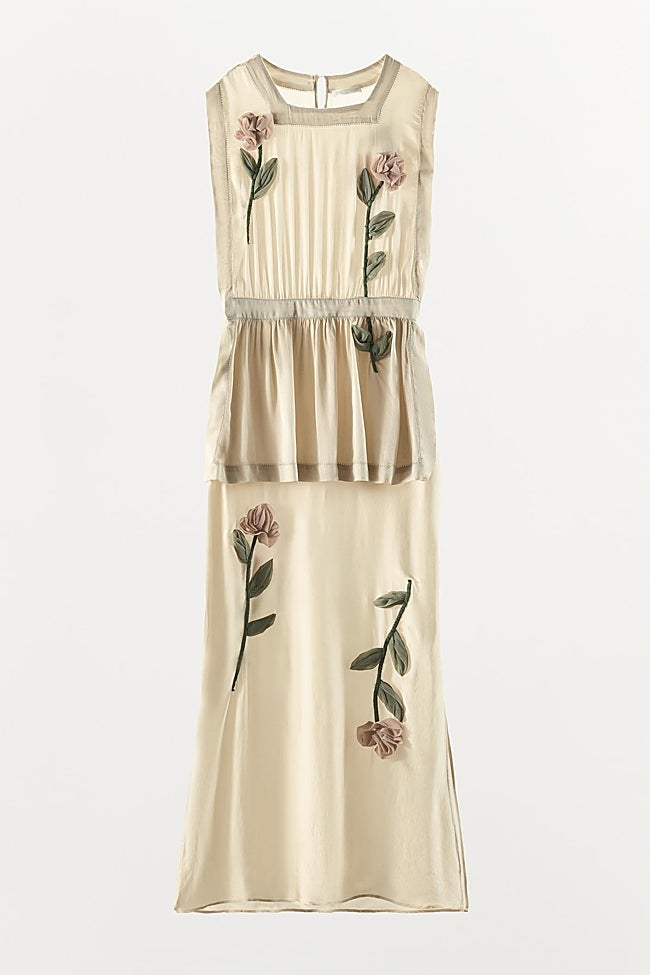 Vestido midi de Zara (89,99 euros)