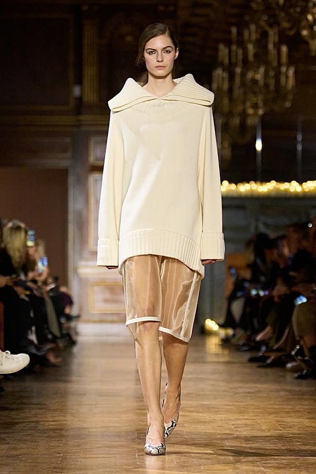 Desfile otoño-invierno 2026-2027 de Victoria Beckham