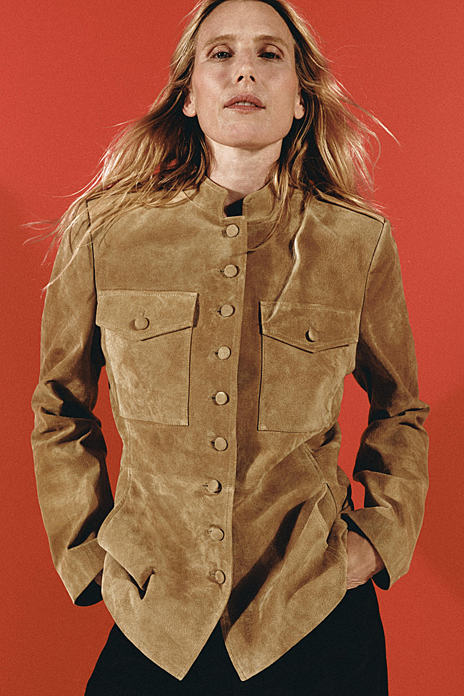 La cazadora de ante de Zara más viral.