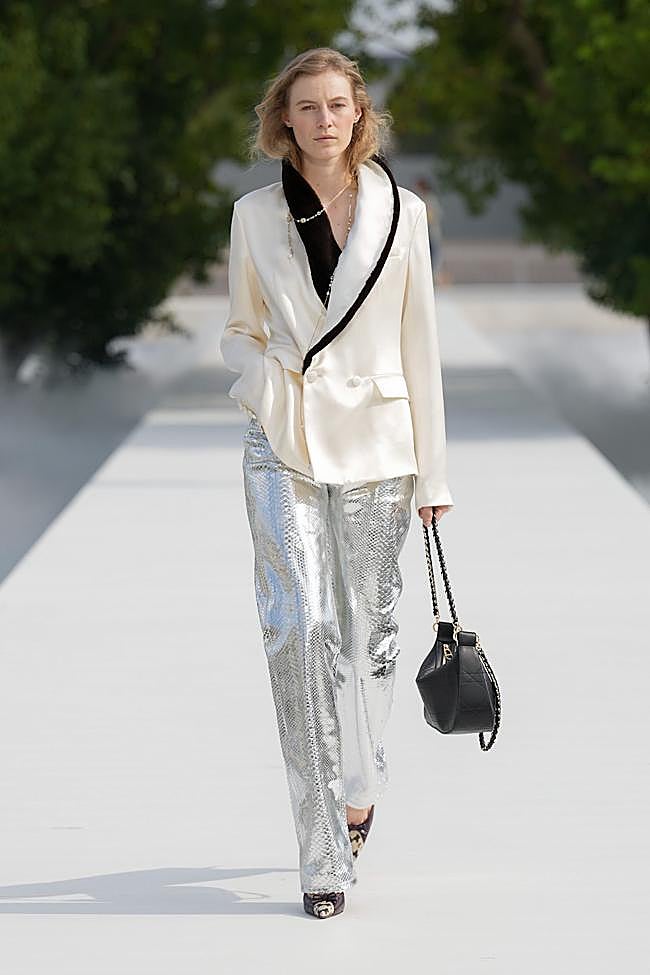 Look de Dior durante la Semana de la Moda de París.