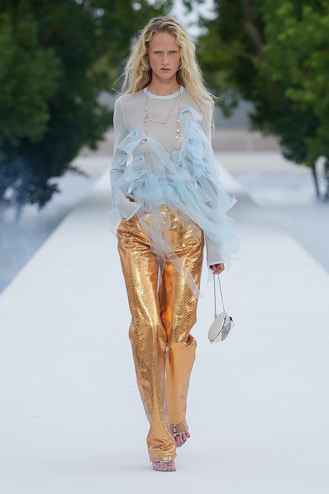 Look de Dior durante la Semana de la Moda de París.