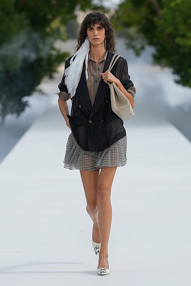 Look de Dior durante la Semana de la Moda de París.