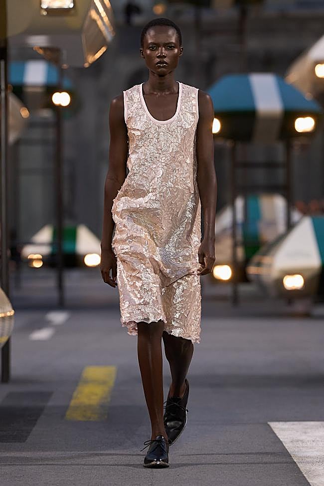 Look de Louis Vuitton durante la Semana de la Moda de París.