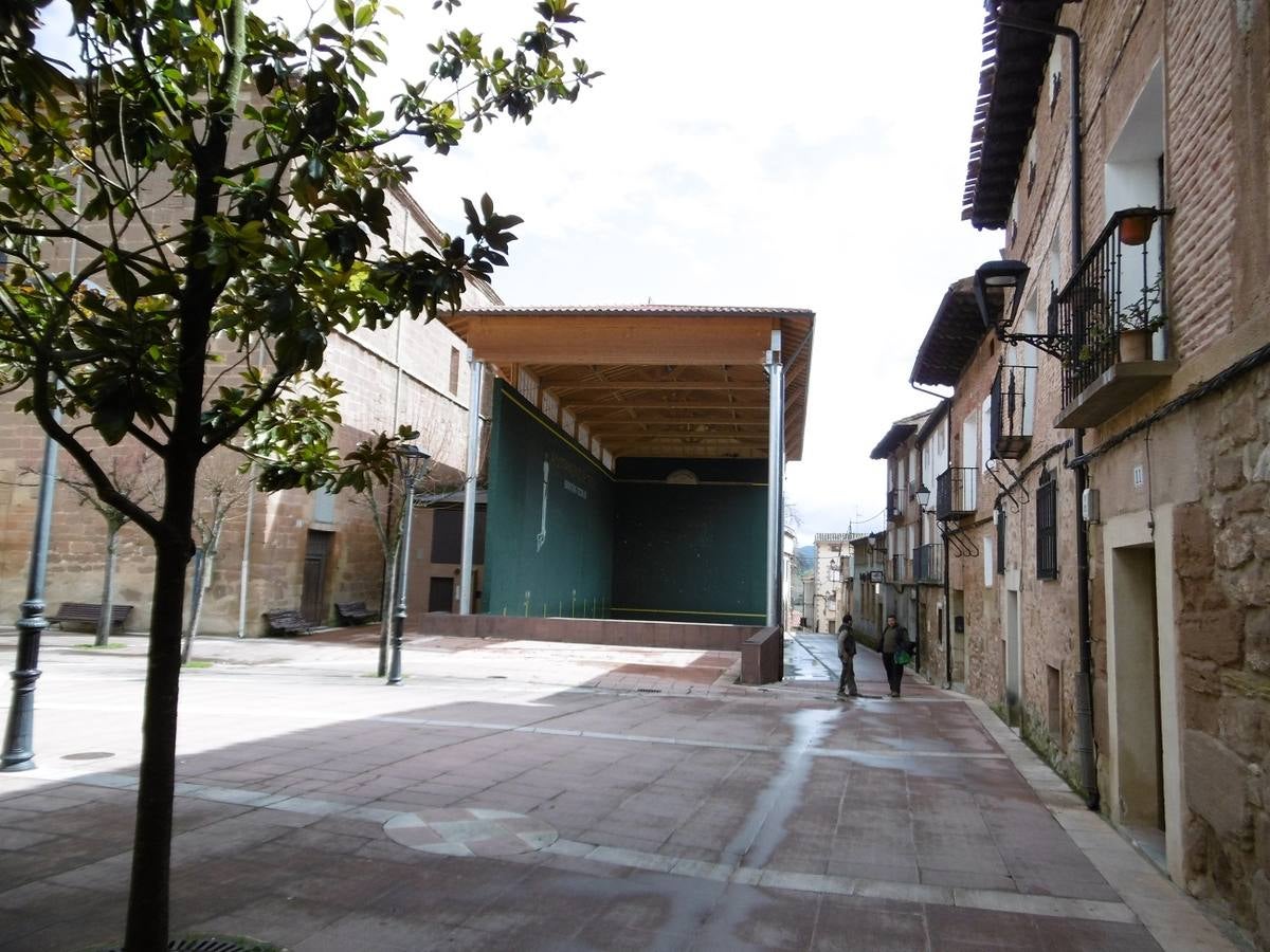 Frontón Titín III en Tricio.