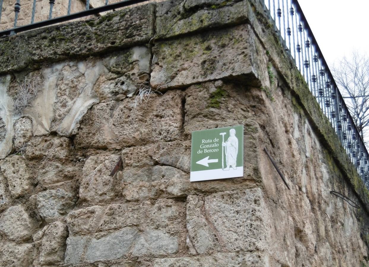 Indicador del paseo de Gonzalo de Berceo.