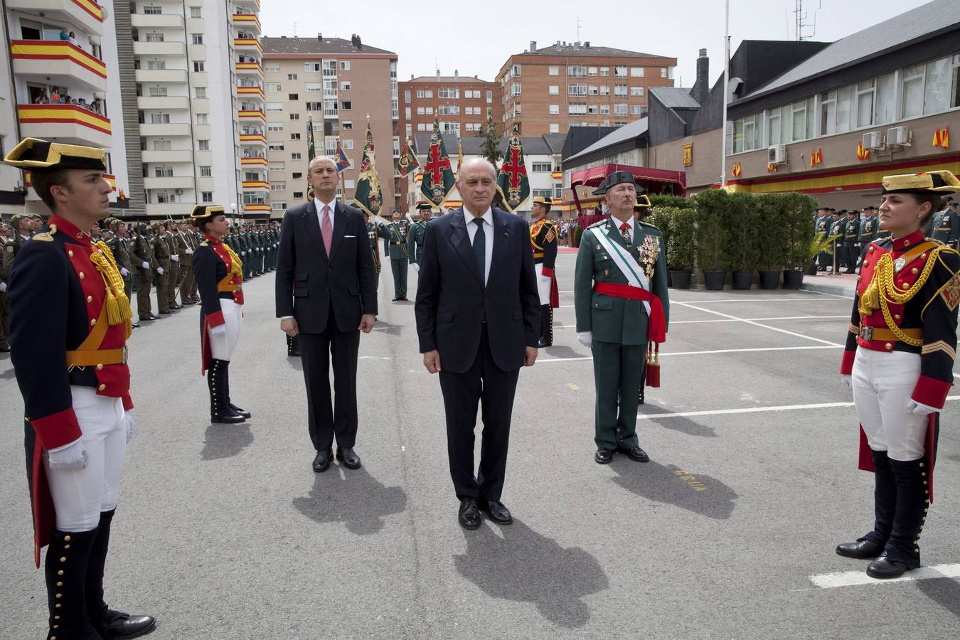 La Reina preside un homenaje a la Guardia Civil en Vitoria