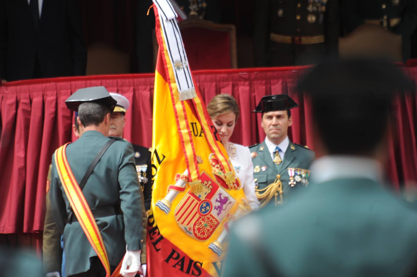 La Reina preside un homenaje a la Guardia Civil en Vitoria