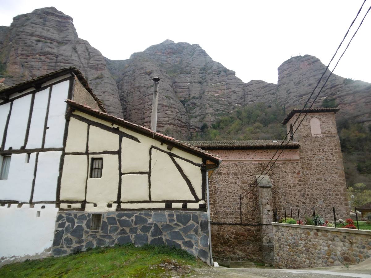 La Peñas de Matute sobre Tobía.. 