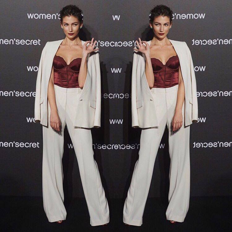 La tranformación de Úrsula Corberó desde &#039;Física o química&#039; hasta deslumbrar en los Goya