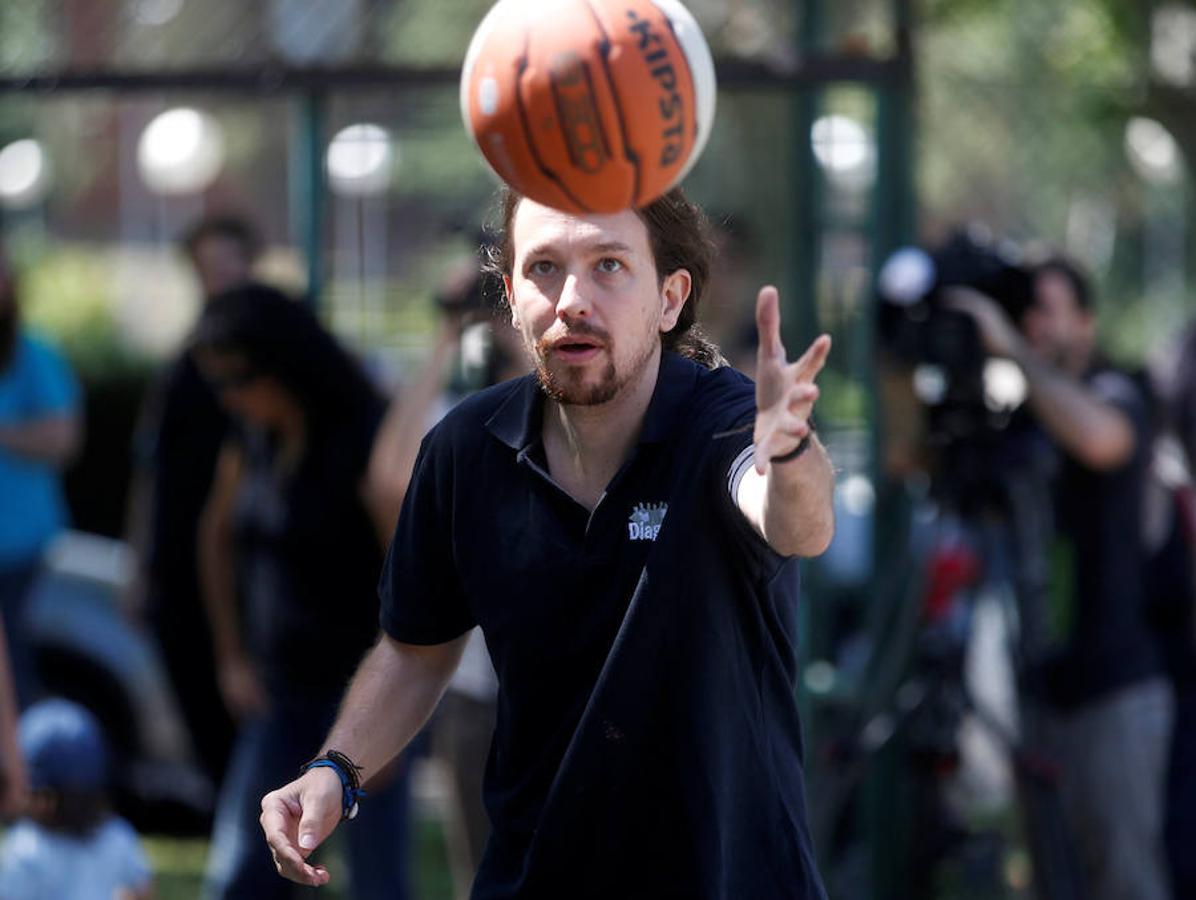 Pablo Iglesias ha dedicado la mañana a hacer deporte junto a simpatizantes y compañeros de partido.