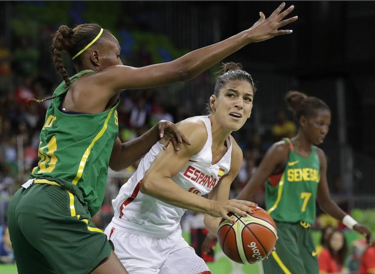 Las mejores imágenes del España - Senegal de baloncesto femenino