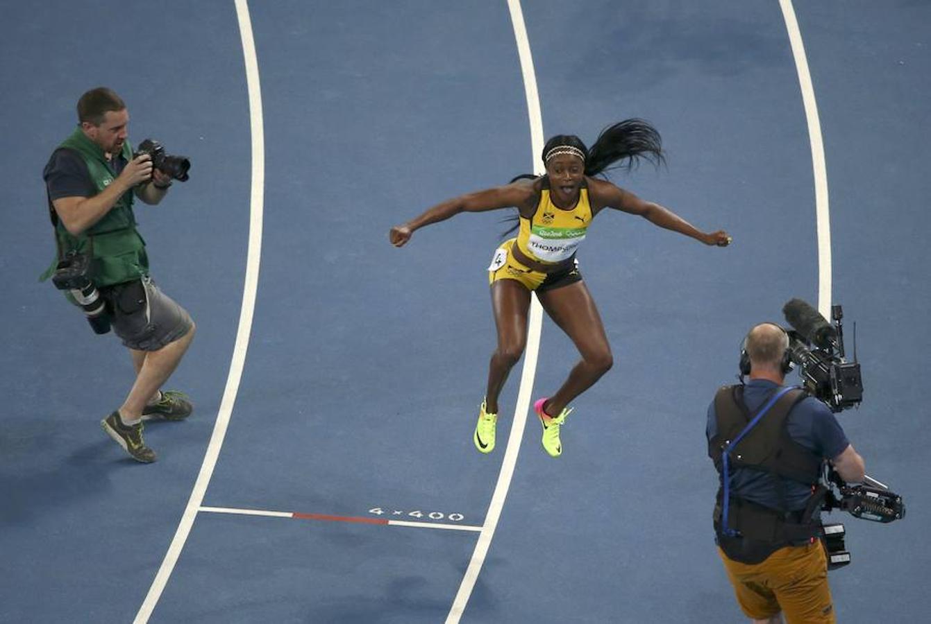 Las mejores imágenes del oro de Elaine Thompson