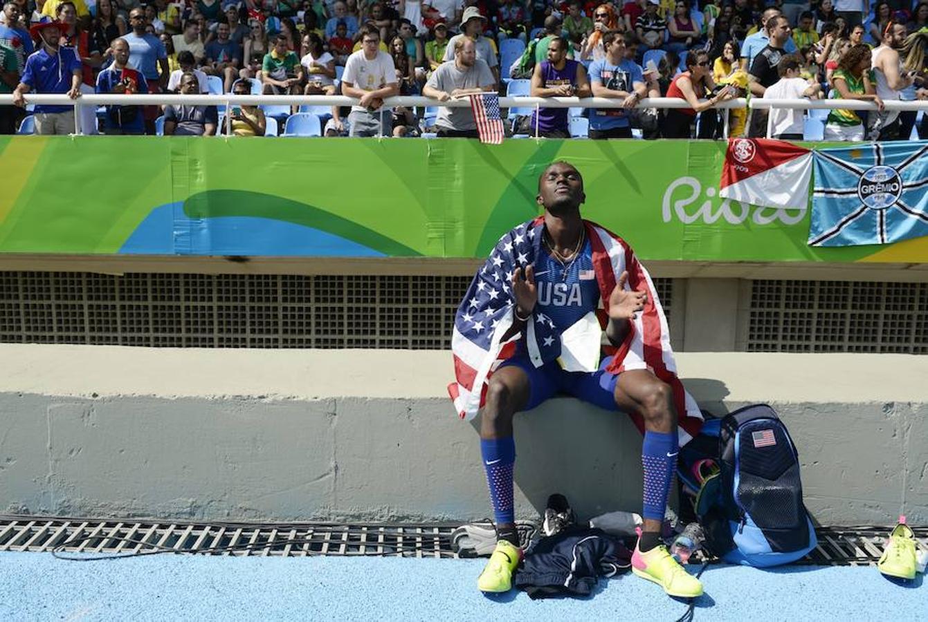 Los estadounidenses Taylor y Claye, hicieron oro y plata en salto de altura