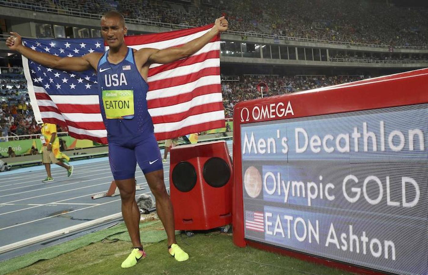 El estadounidense Ashton Eaton conserva la medalla dorada de decatlon